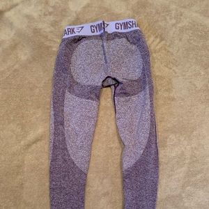Gym shark contour leggings